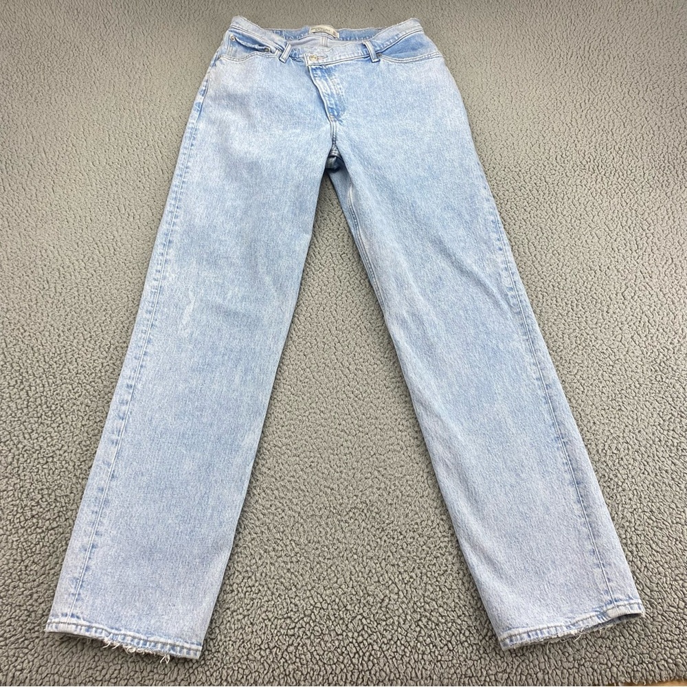 Abercrombie & Fitch The 90's Straight Ultra High Rise Jeans  |   Size:  31/12 XL - Picture 2 of 16